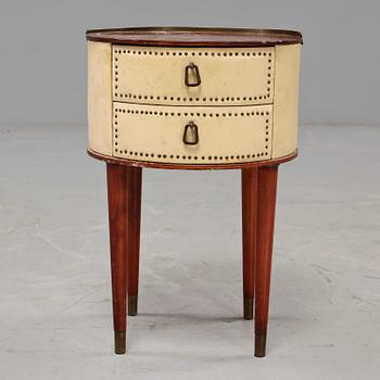 SÄNGBORD, Halvdan Petterssons Möbelfabrik, Tibro, 1950-tal.