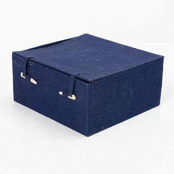 Bälteshake samt amulett och ask, nefrit och sten, Qingdynastin.