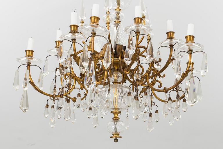 A early or mid 20th century chandelier for 12 candles.