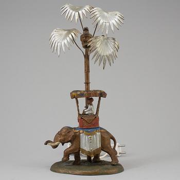 BORDSLAMPA, metall, Europa, 1900-talets första hälft.