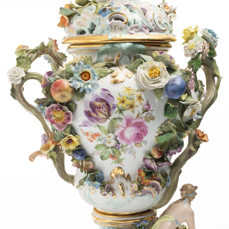 Meissen, Prakturna/lockurna, porslin, sent 1800-tal.