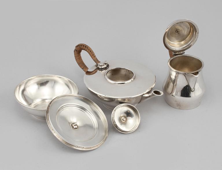 TESERVIS, silver, Richard Comyns, London, England, 1926, 1932, 1933, total vikt ca 790 gram.