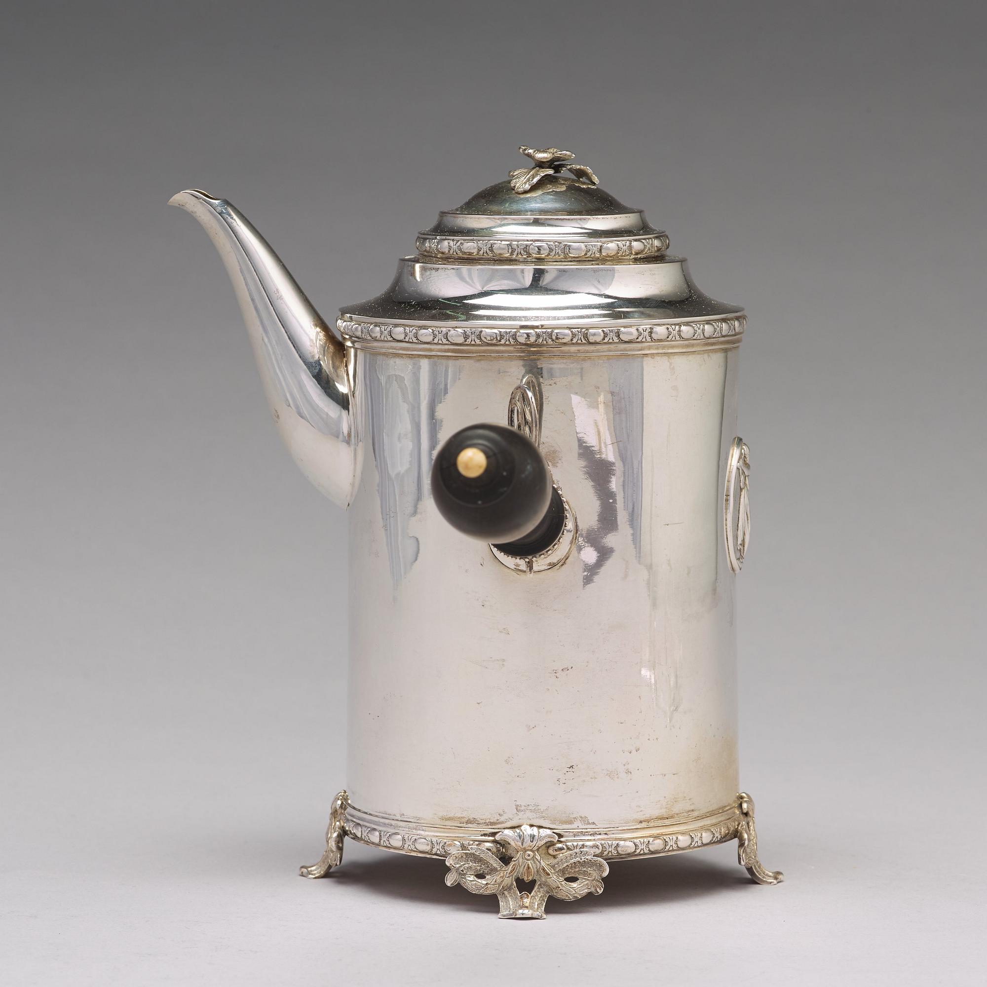 Johan Schvart, kaffekanna/cylinderkanna, silver, Karlskrona 1791. Gustaviansk.