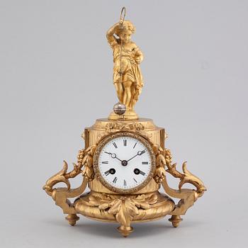 BORDSUR med GLASKUPA, 1800-talets andra hälft.