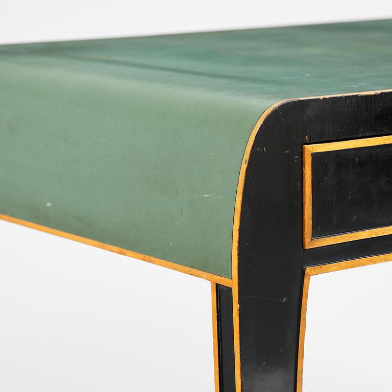 Carl Hörvik, a Swedish Grace desk, Nordiska Kompaniet, for Les Arts Décoratifs Suédois, Paris, 1928.