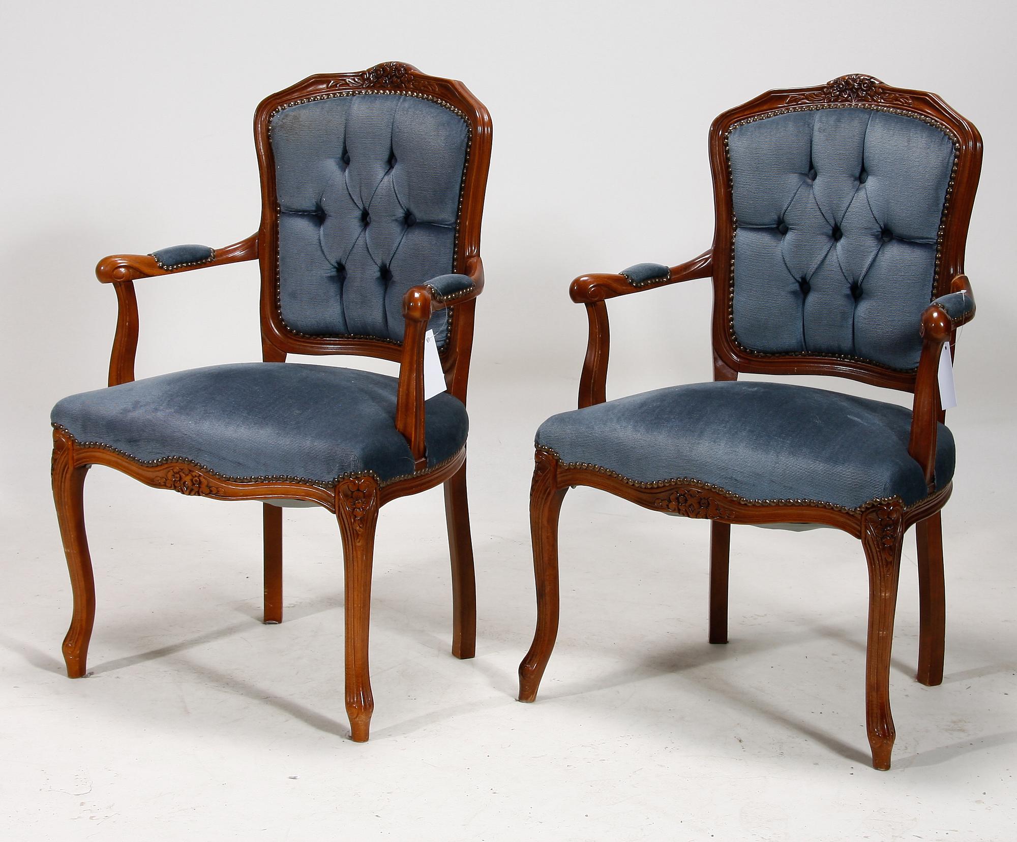 STOLAR, ett par. Rokokostil, 1900-tal.