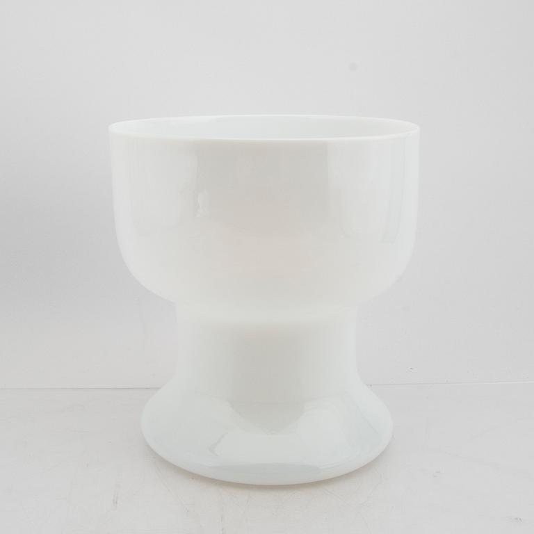 Signe Persson-Melin, a 1980s Kosta glass bowl.