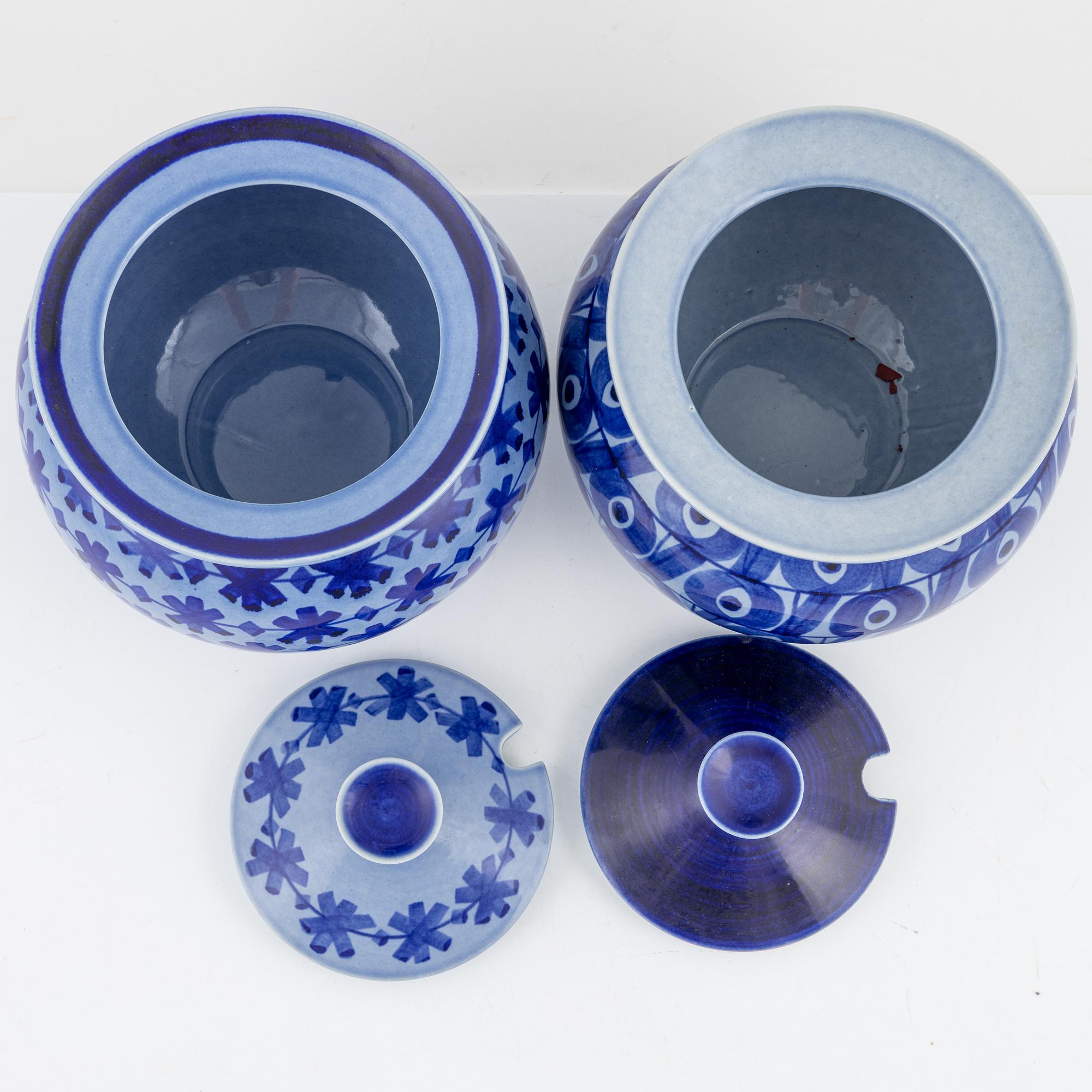 Lisa Larson, terriner, 2 st, stengods, Gustavsberg.