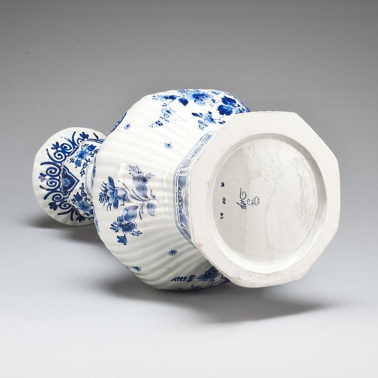 VAS, fajans. Delft, 1900-tal.