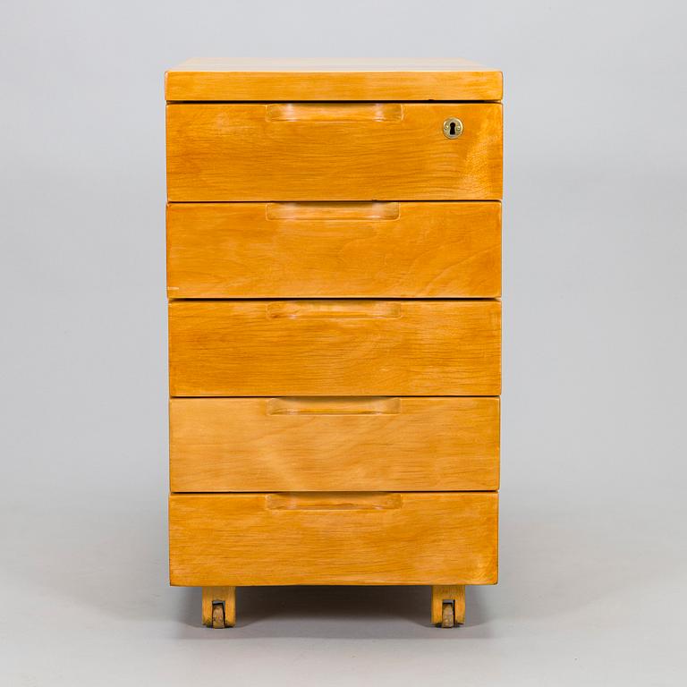 Aino Aalto, A 1930's 'B96' drawer unit for O.Y. Huonekalu- ja Rakennustyötehdas A.B. Finland.