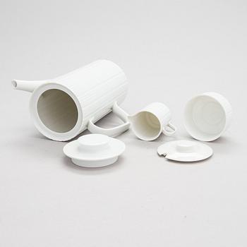 Tapio Wirkkala, a 21-piece 'Variation' porcelain tableware set  for Rosenthal Studio-line, Germany, 1985.