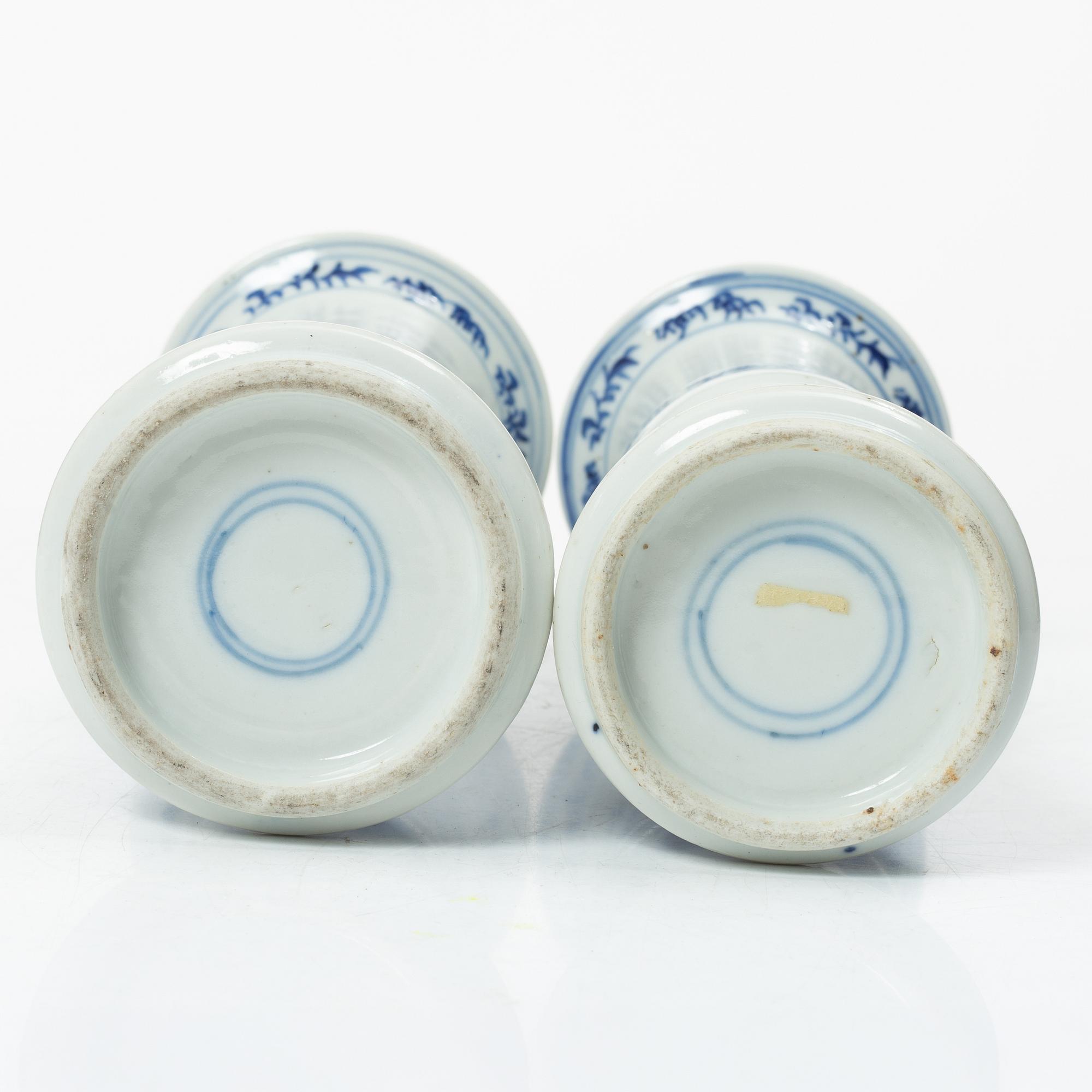 Vaser, ett par, porslin, Kina, tidigt 1900-tal.