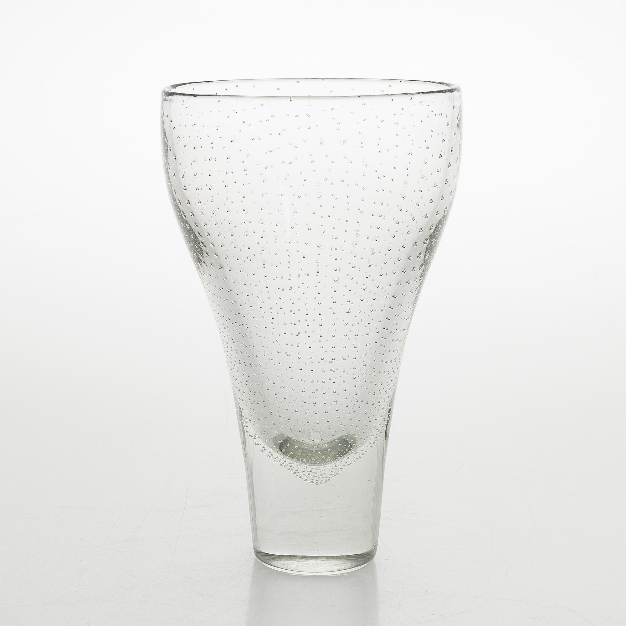 Gunnel Nyman, vas, modell "GN 12", signerad G. Nyman Nuutajärvi Notsjö -55.