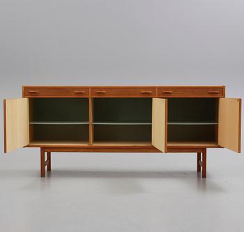 SIDEBOARD, Ulferts, Tibro, 1900-talets andra hälft.