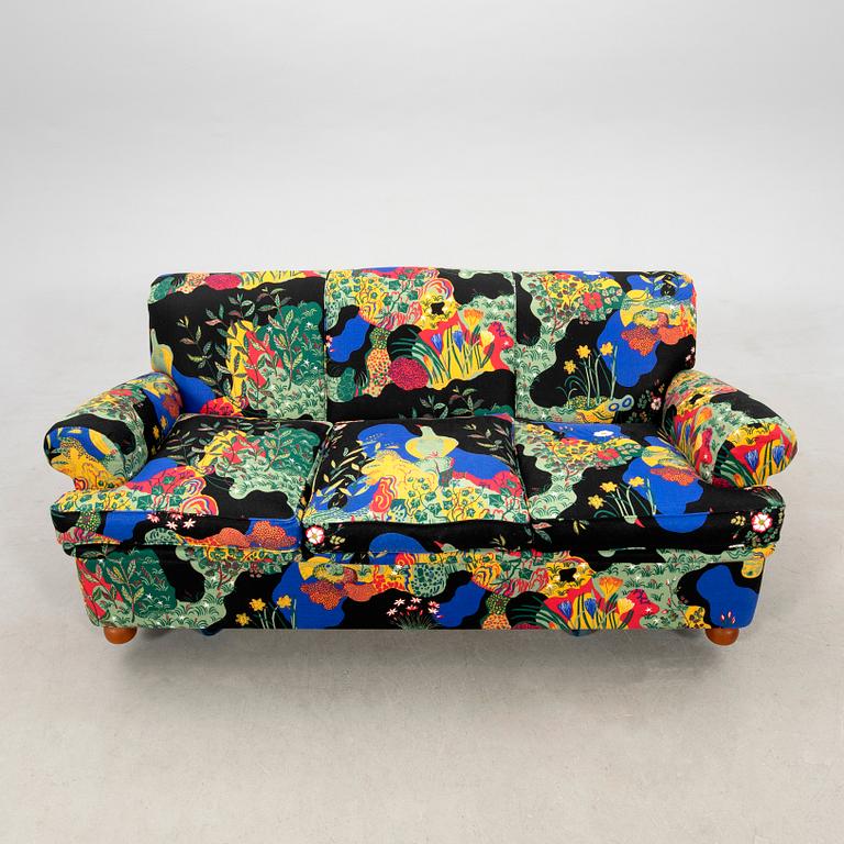 Josef Frank, sofa, model 703, by Svenskt Tenn from OH Sjögren 2023.