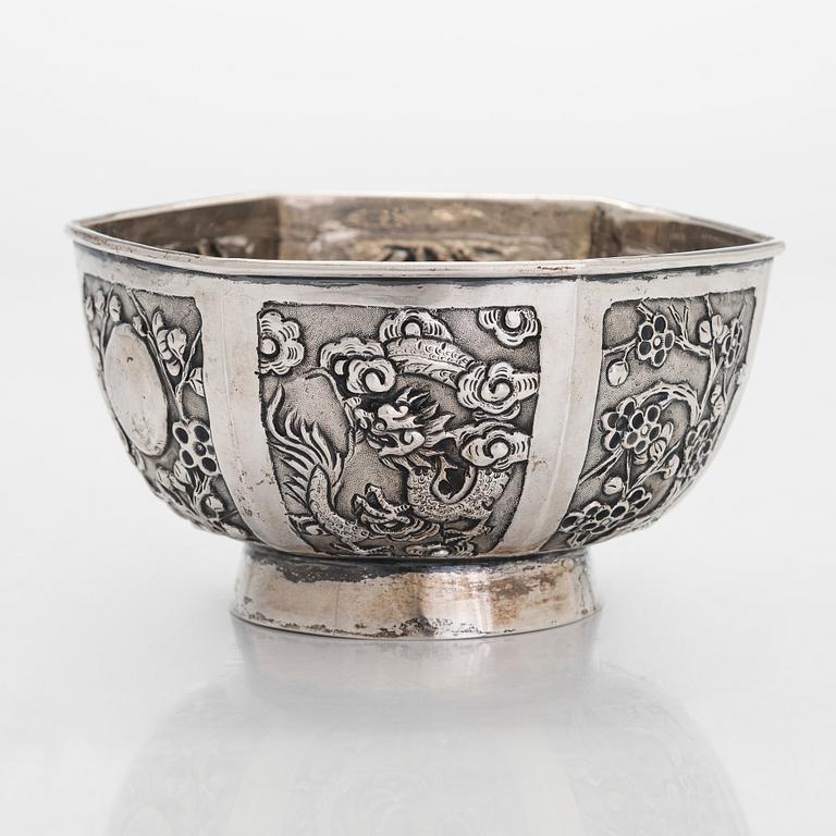 Hexagon export silver bowl, maker's mark GW, Gem Wo, active 1850-75, Canton.