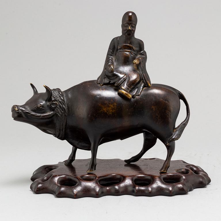 SKULPTUR, brons. Kina, 1900-talets första hälft.