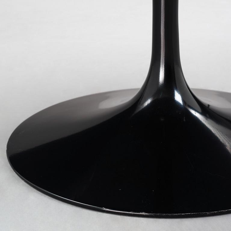 Eero Saarinen, a "Tulip" table, Knoll.