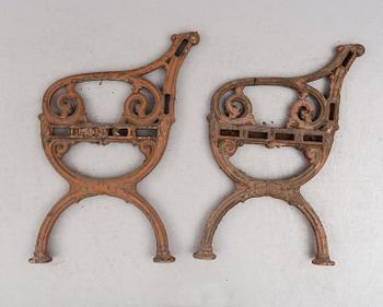 GAVLAR, till trädgårdsbänk, gjutjärn, 1800-/1900-tal.