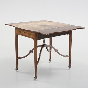 KLAFFBORD, England, mahogny, sent 1800-tal.