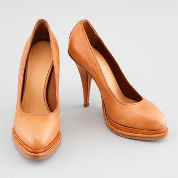 SKOR, Acne. Storlek 38.