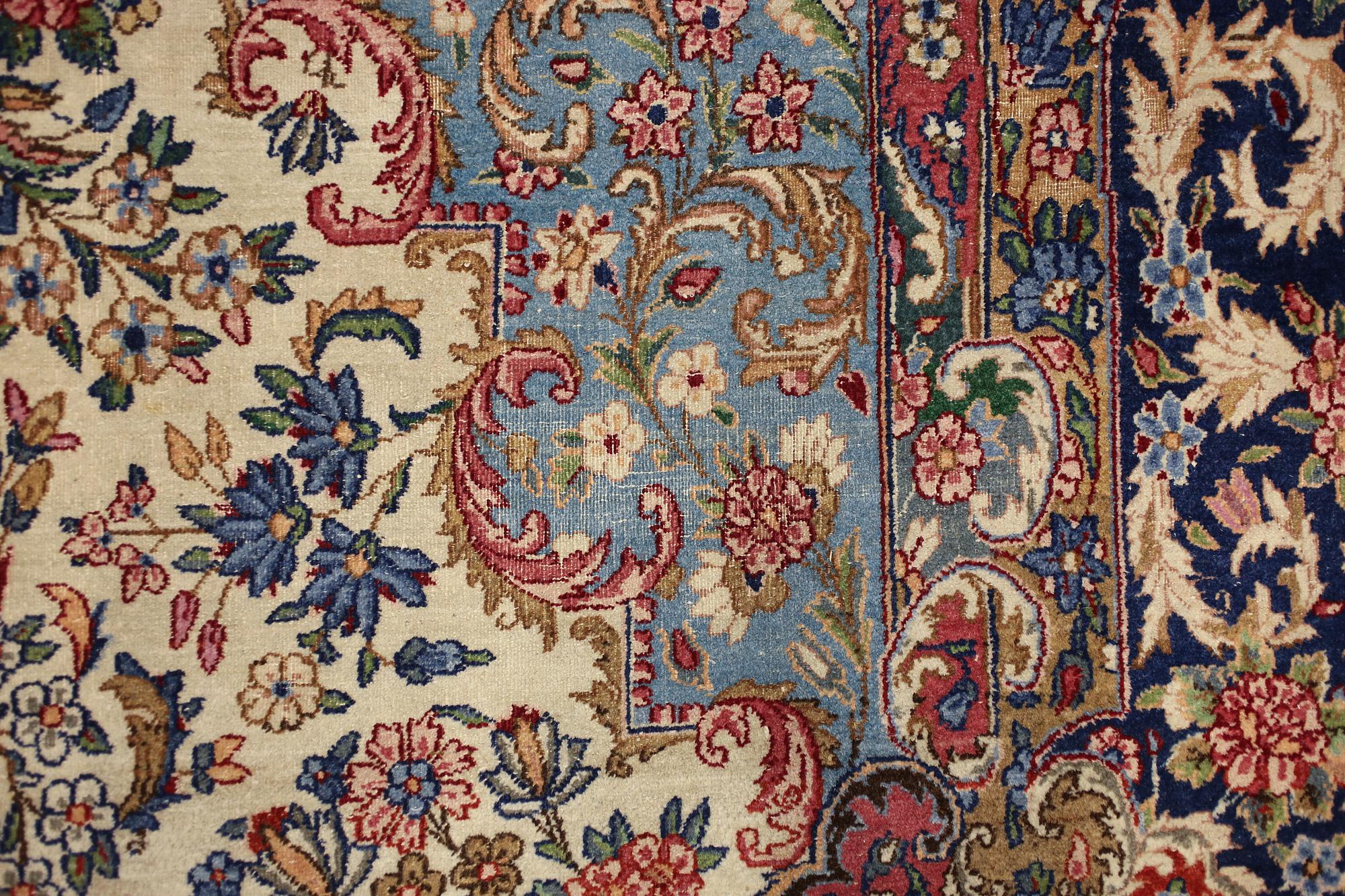 MATTA, semiantik Kirman, ca 445x 297 cm.