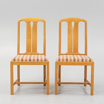 Carl Malmsten, eight 'Ambassadör' chairs, Åfors Möbelfabrik.