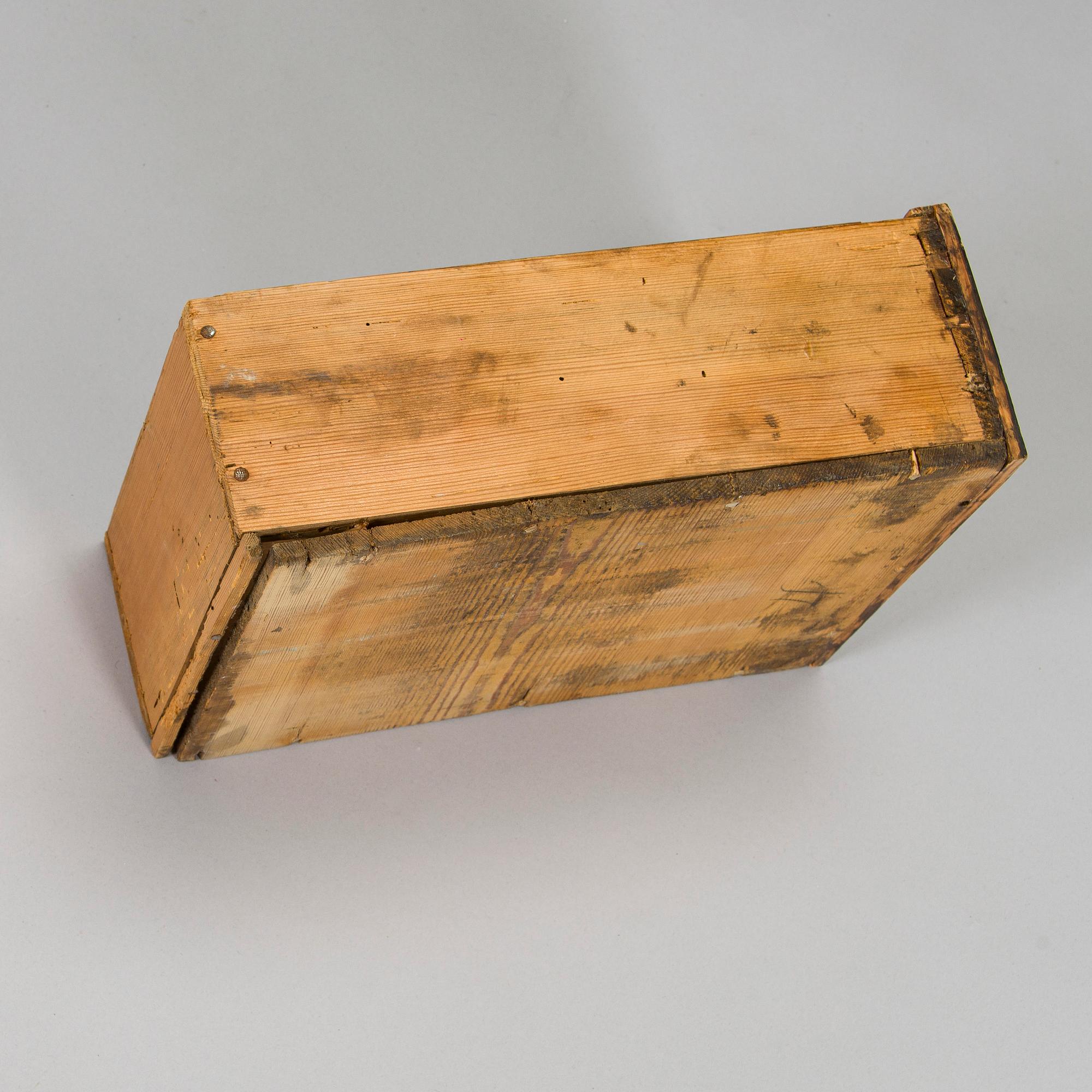 Kaappi/kabinettikaappi, barokkityyli, 1800/1900-luku.