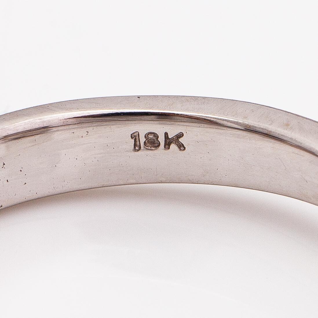 An 18K white gold ring with a ca. 2.03 ct cushion-cut diamond according to GIA certificate.