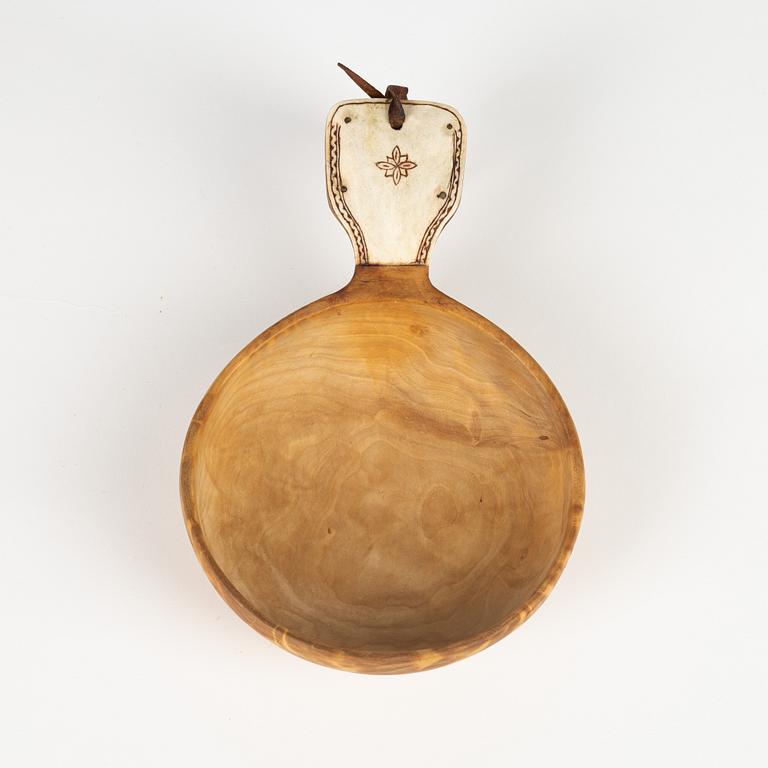 A birch and reindeer horn drinking cup, unidentified signature.