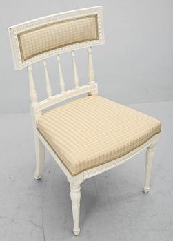 STOLAR, ett par, sengustaviansk stil, omkring 1900-talets mitt.