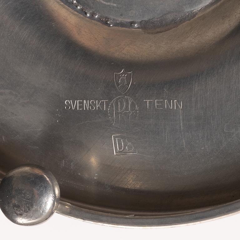 A Swedish Grace pewter table lamp, 1920's.