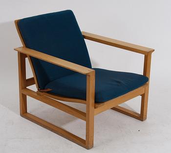 STOL. Design Börge Mogensen för Fredricia Furniture, Danmark.