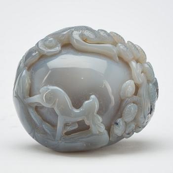 SKULPTUR, agat. Kina.
