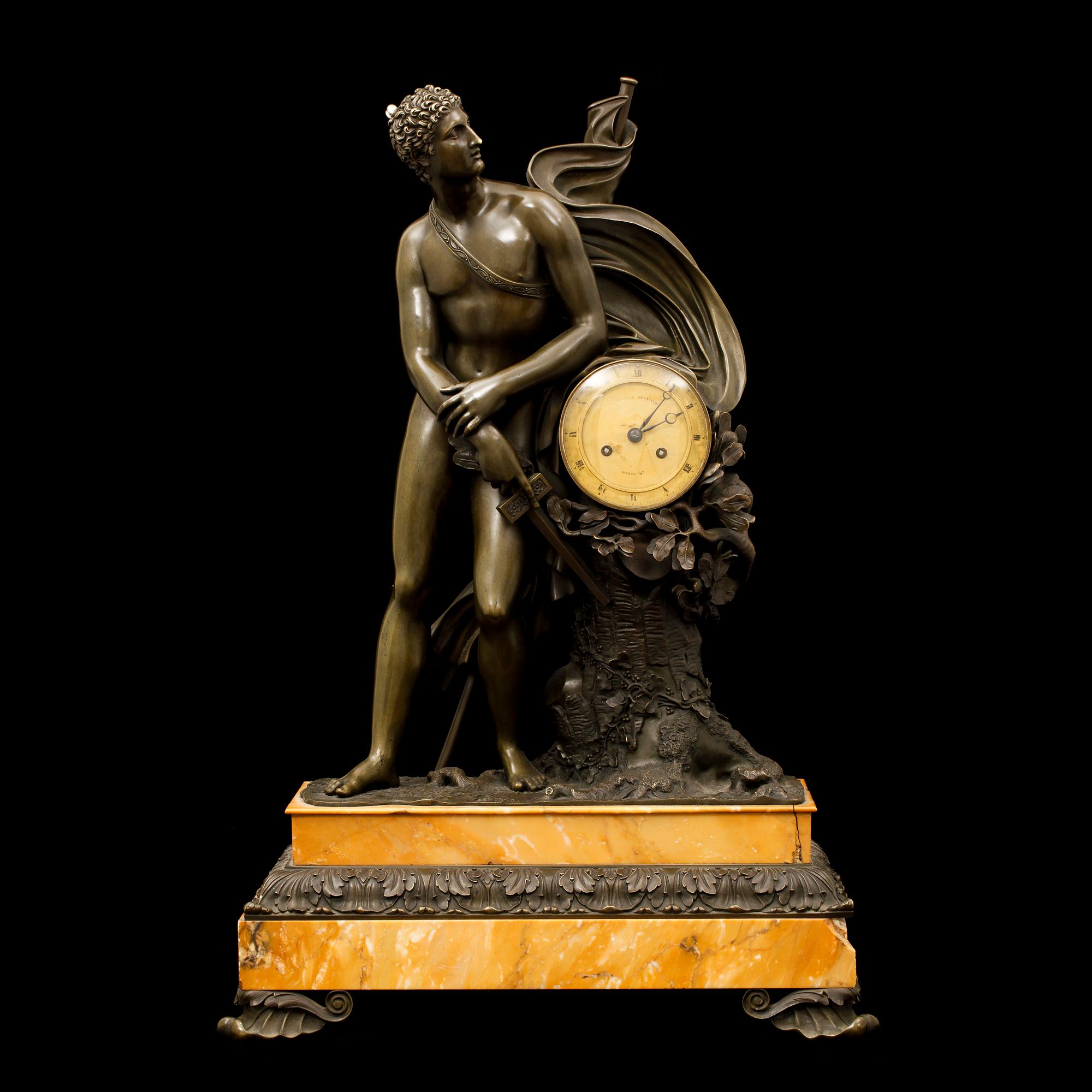 BORDSPENDYL, märkt Hémon, A Paris 1896.