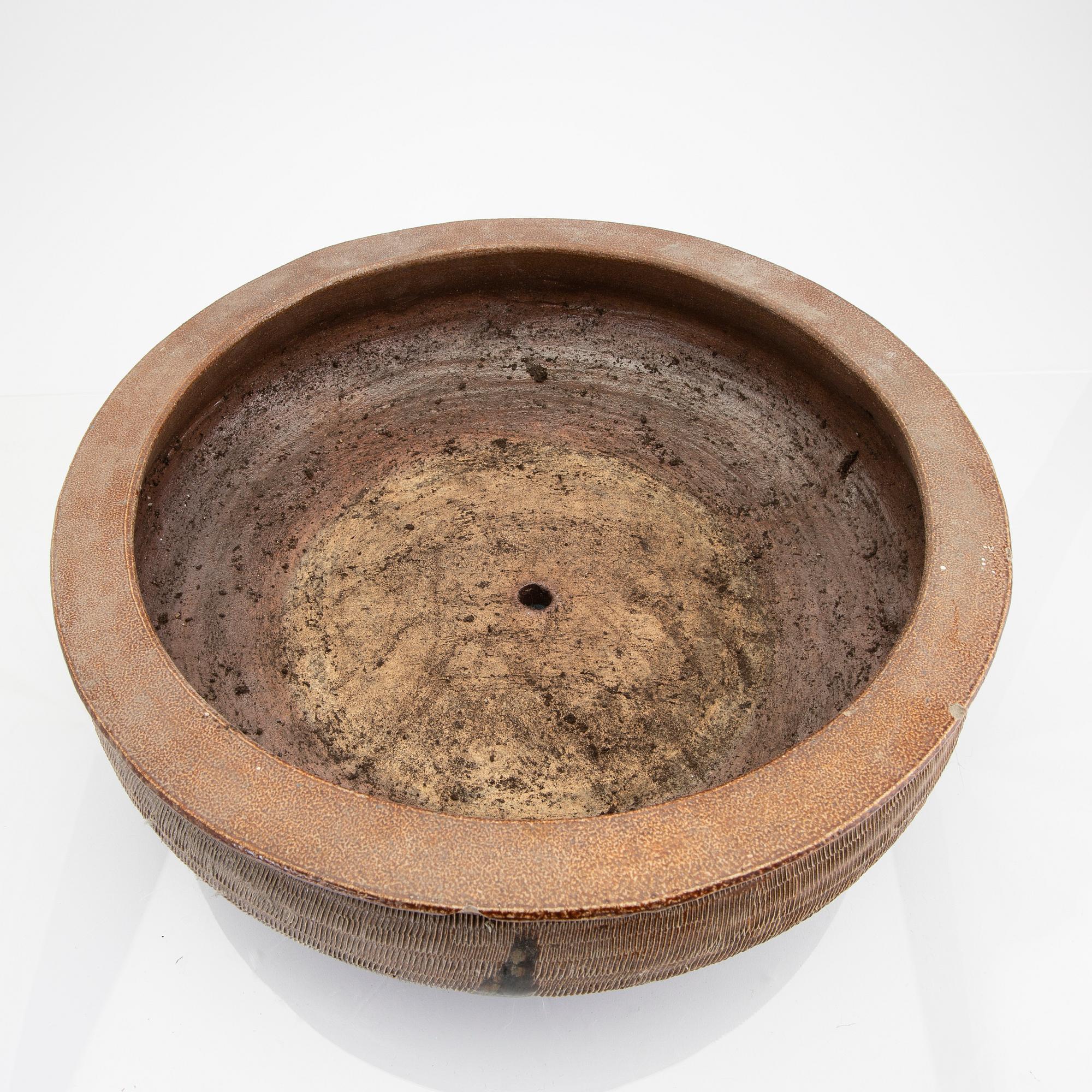 A Signe Persson-Melin Campos Filhos, Portugal slat glazed stoneware urn.