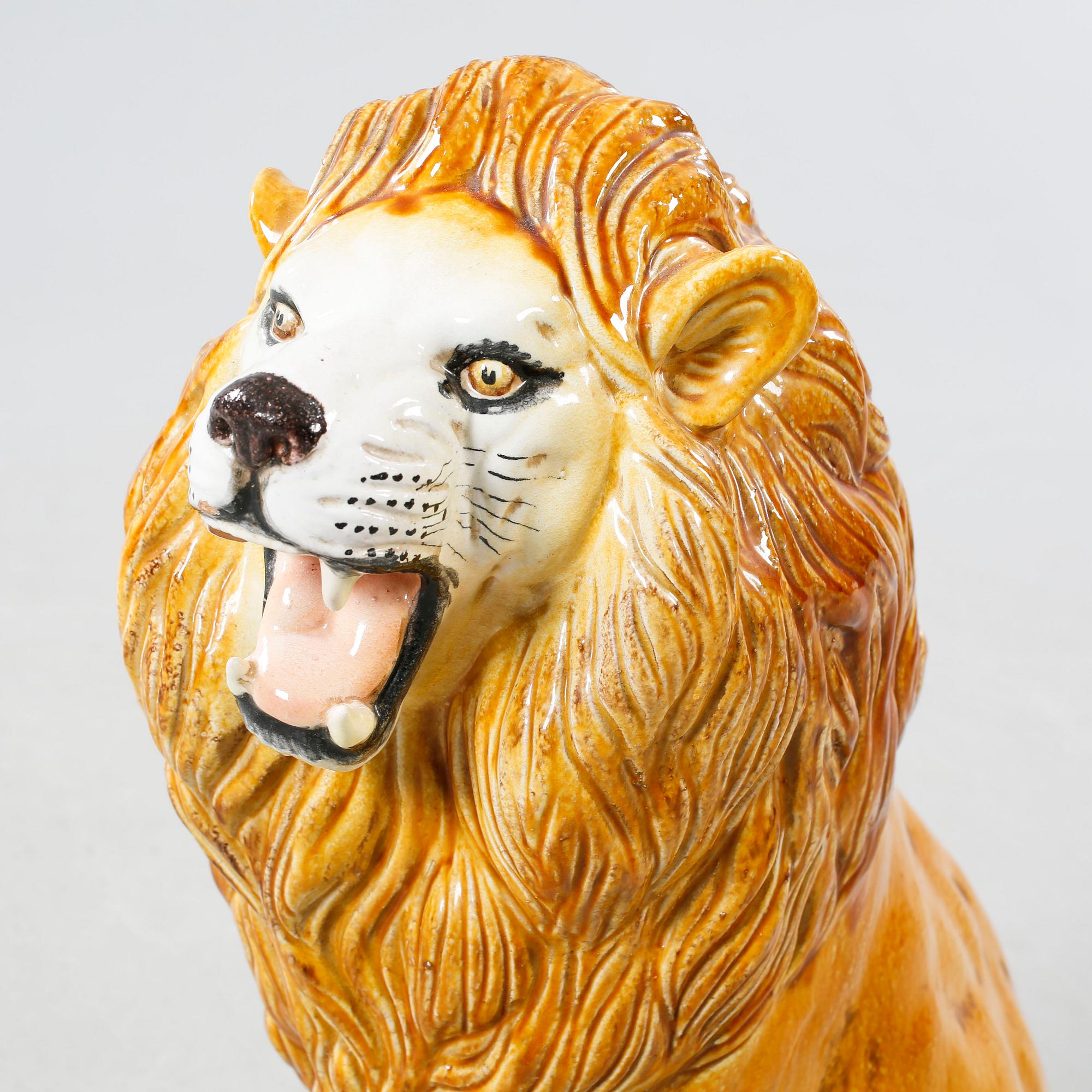 A 20th century ceramic lion from Italy.