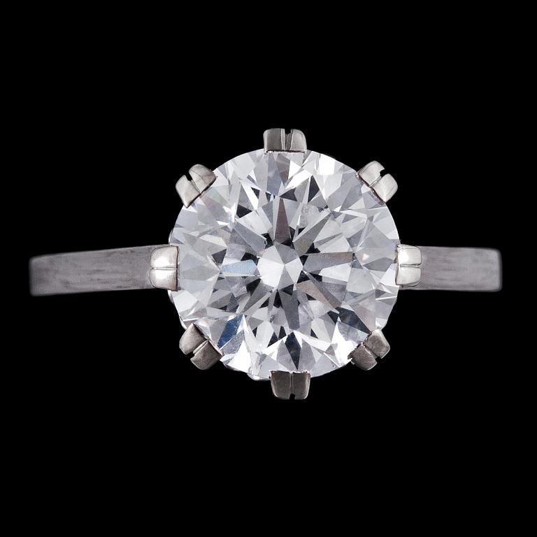 A brilliant cut diamond ring, 3.01 ct.