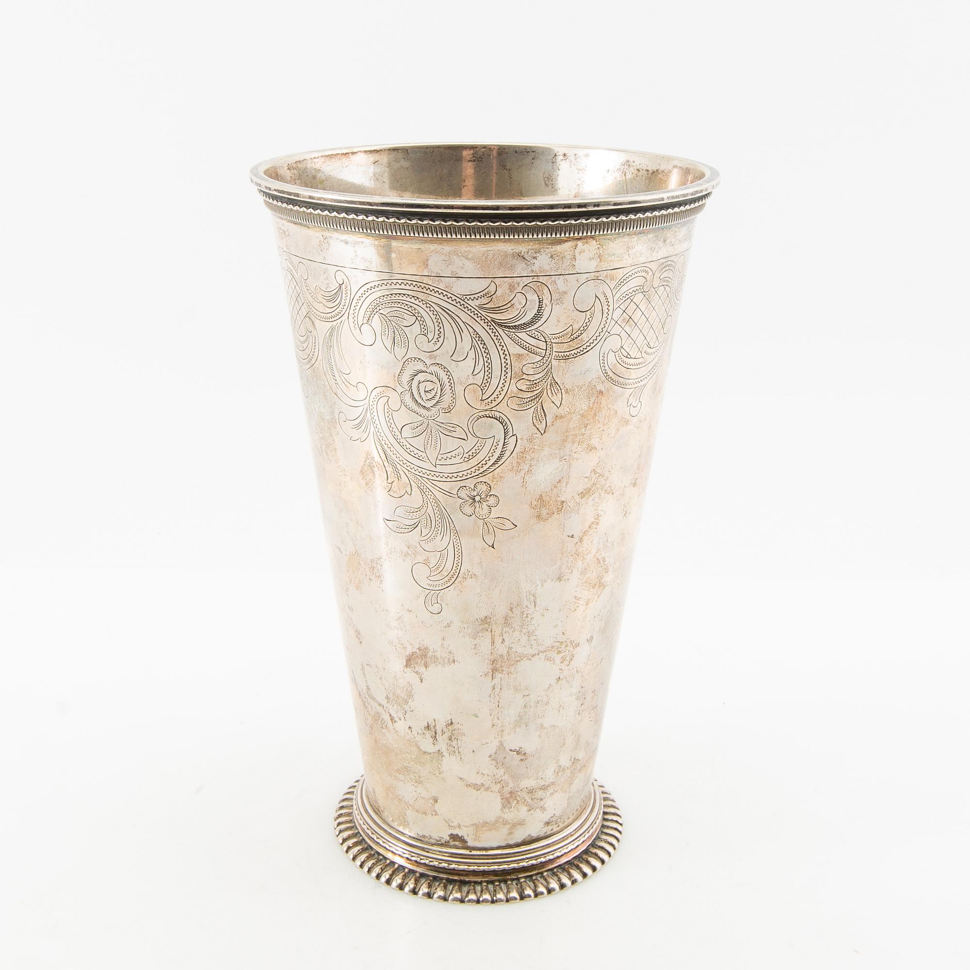 CG Hallberg vas silver Stockholm 1943.