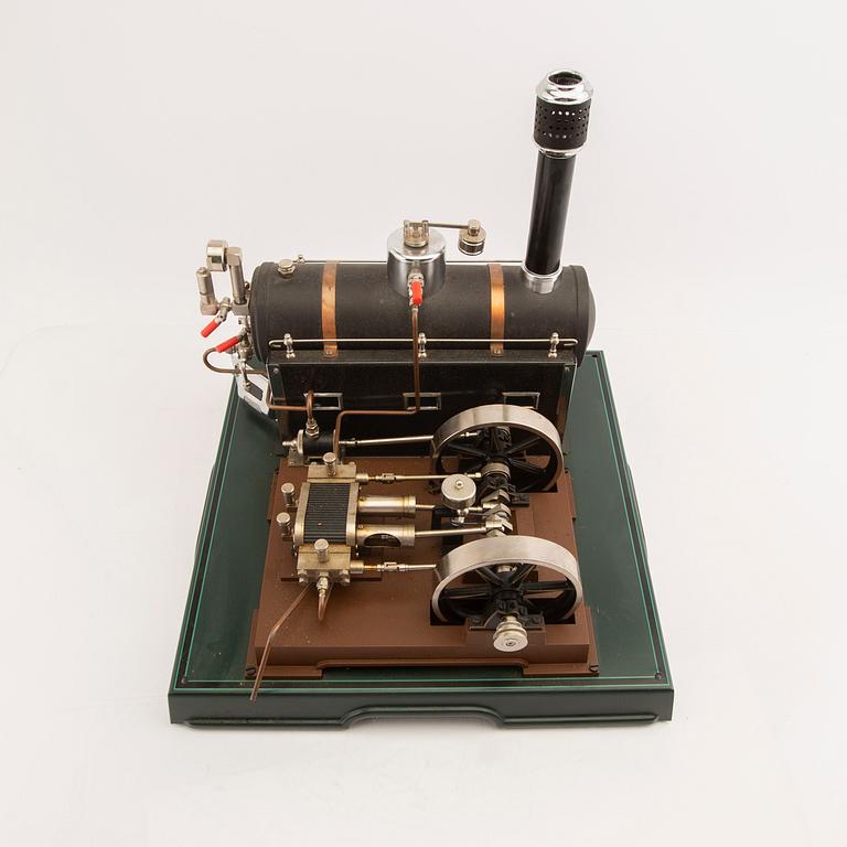 Ångmaskin, Märklin med tillbehör.