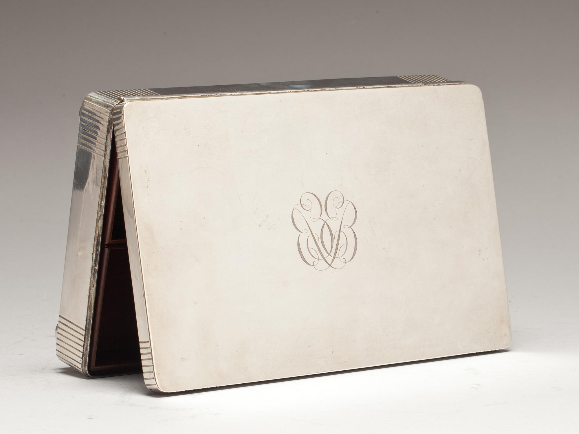 CIGARRSKRIN, silver. Jörgensen. 1933. Tot 790g.