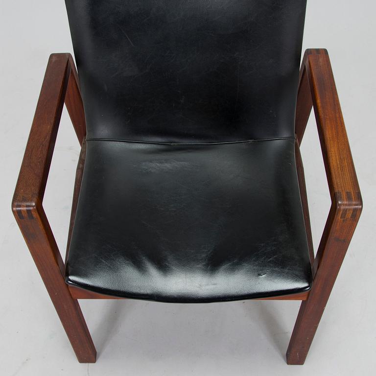 Carl Gustaf Hiort af Ornäs, nojatuoli, "Hamlet", Puunveisto Oy - Träsnideri Ab, 1960-luku.