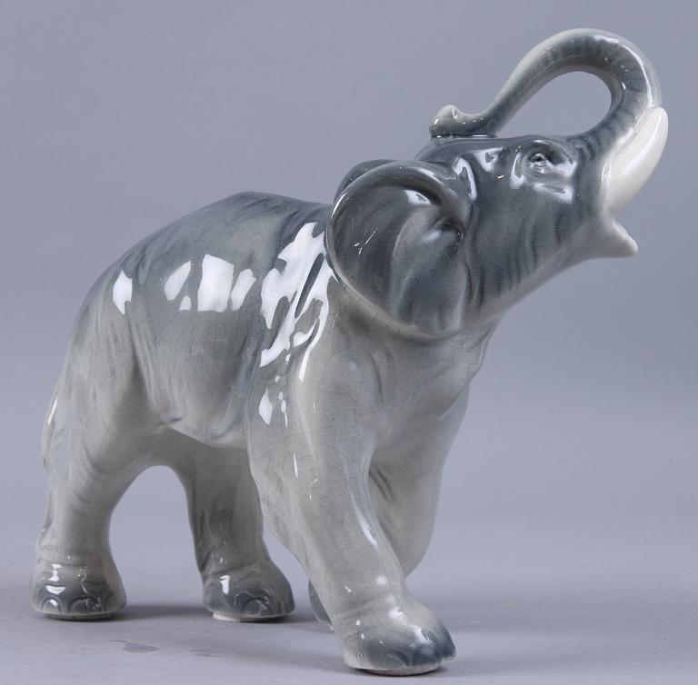 FIGURIN, porslin, 1900-talets första hälft.