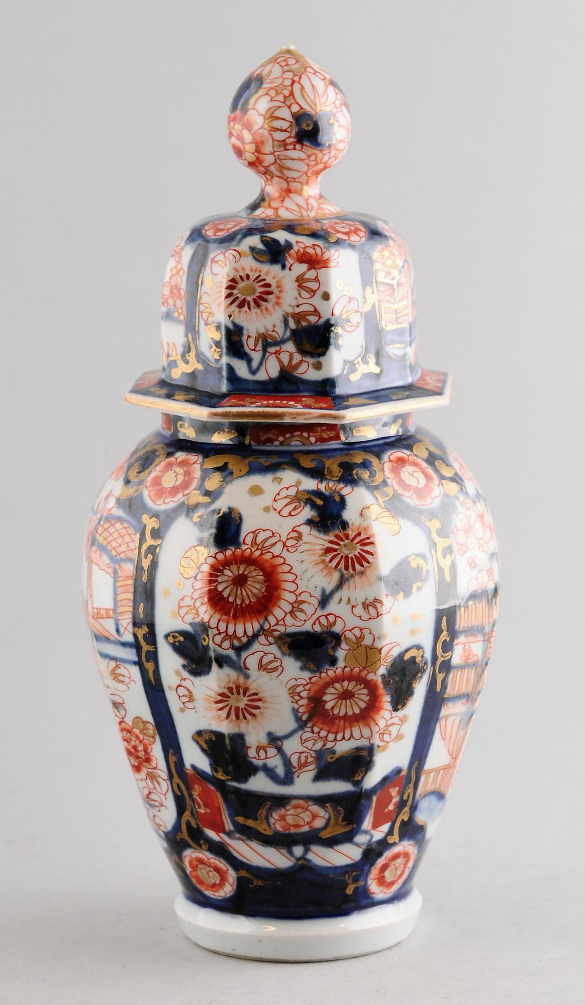 LOCKURNA, porslin, Imari, Japan, 1800-tal.