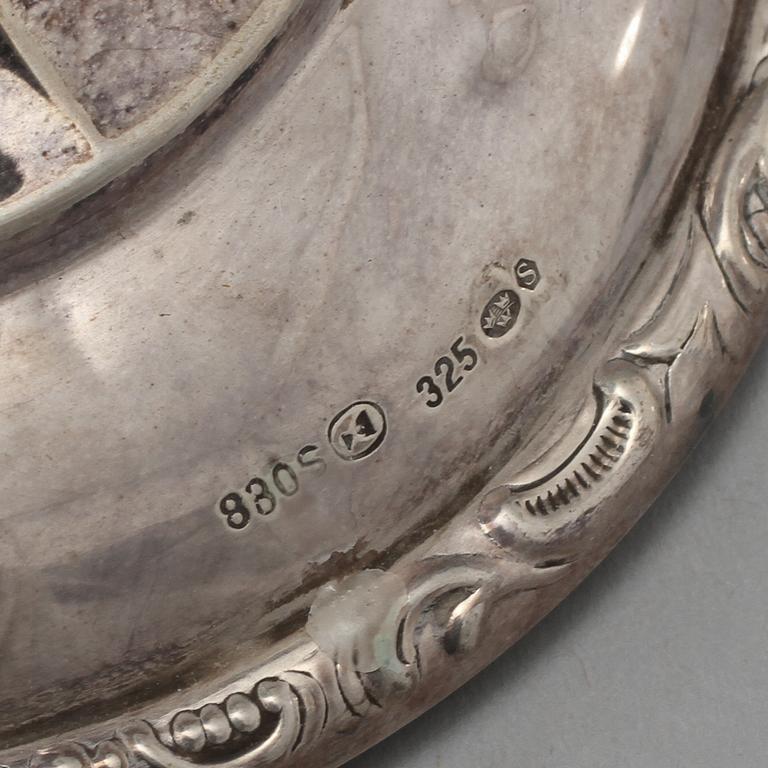 LJUSSTAKAR, 1 + 2, silver, importstämplad respektive K Torndals Juvelerare AB, Stockholm, 1951.