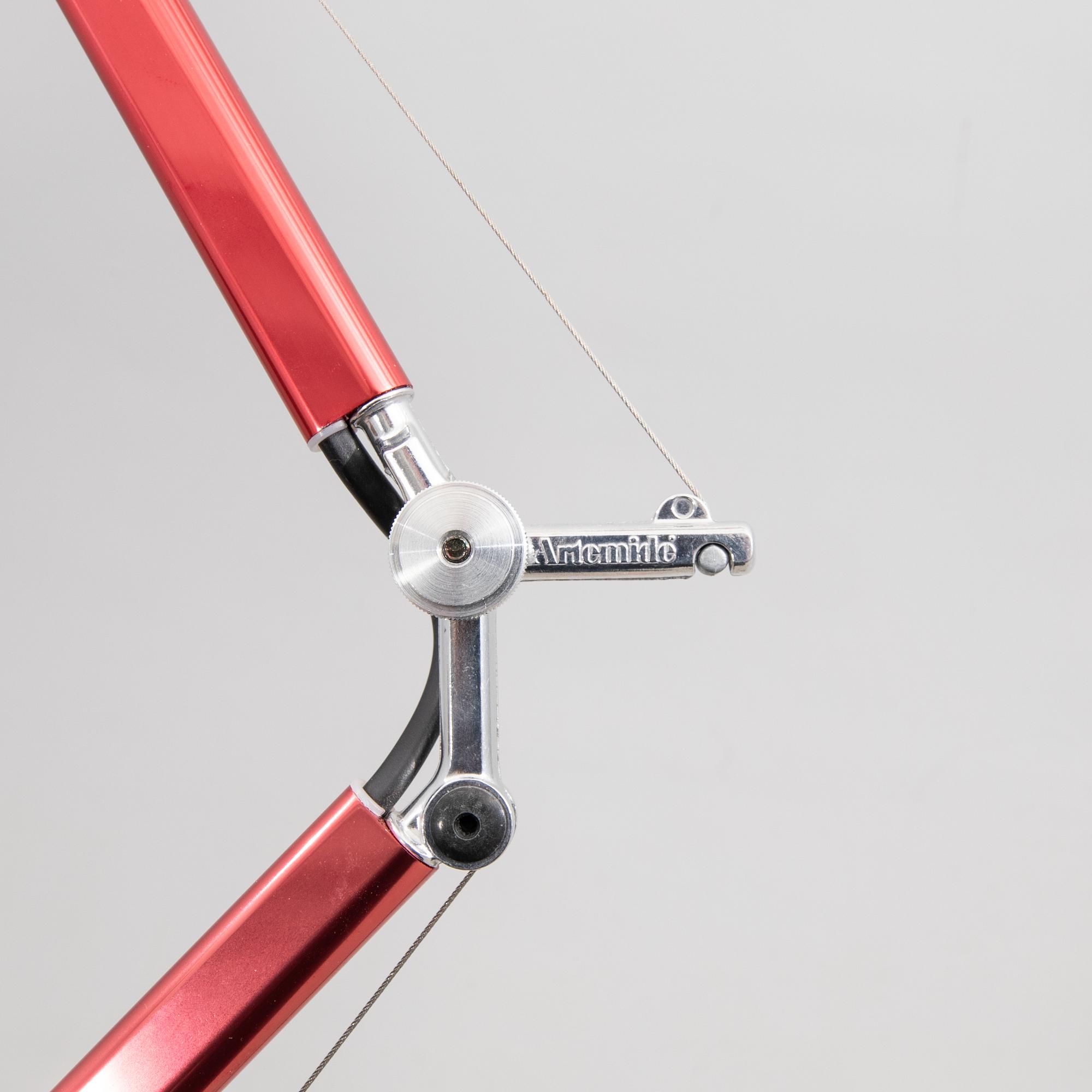 Michele De Lucchi & Giancarlo Fassina, bordslampor"Skrivbordslampor ett par, "Tolomeo" Artemide Italien.