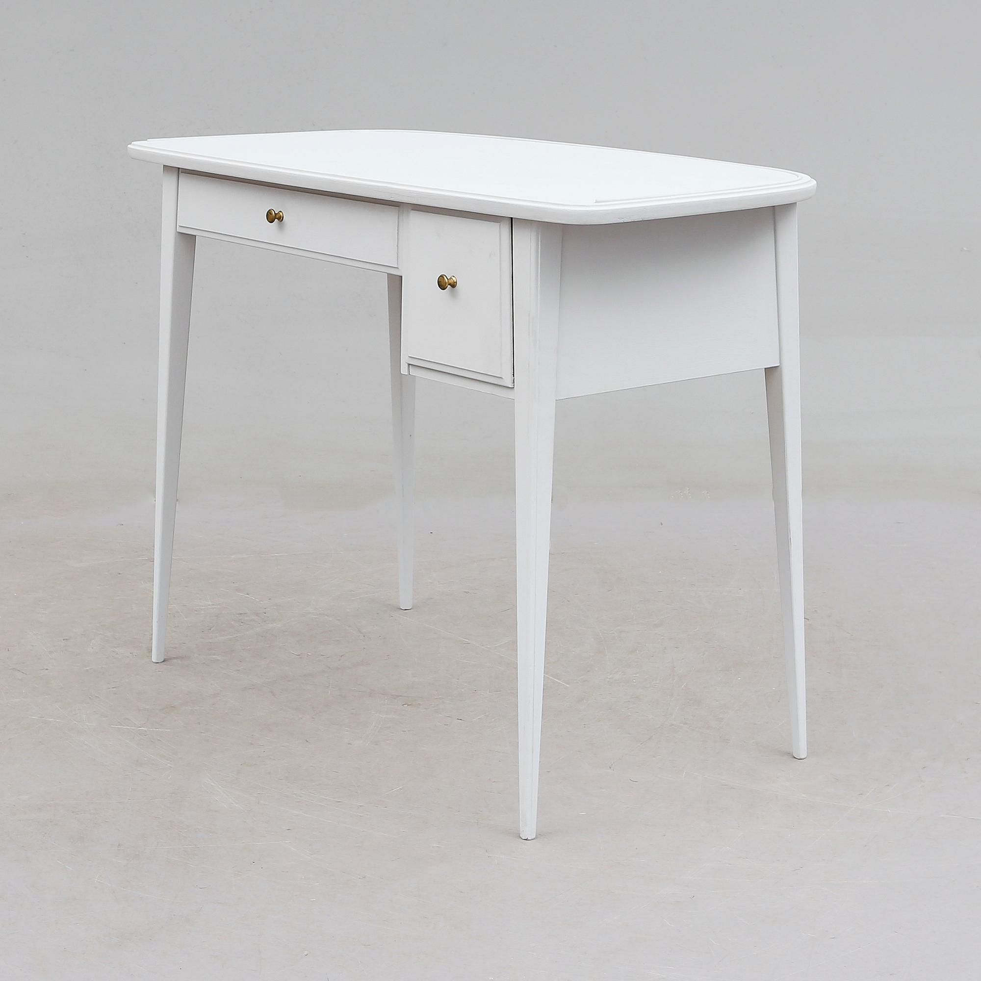 TOALETTBORD, 1900-talets mitt.