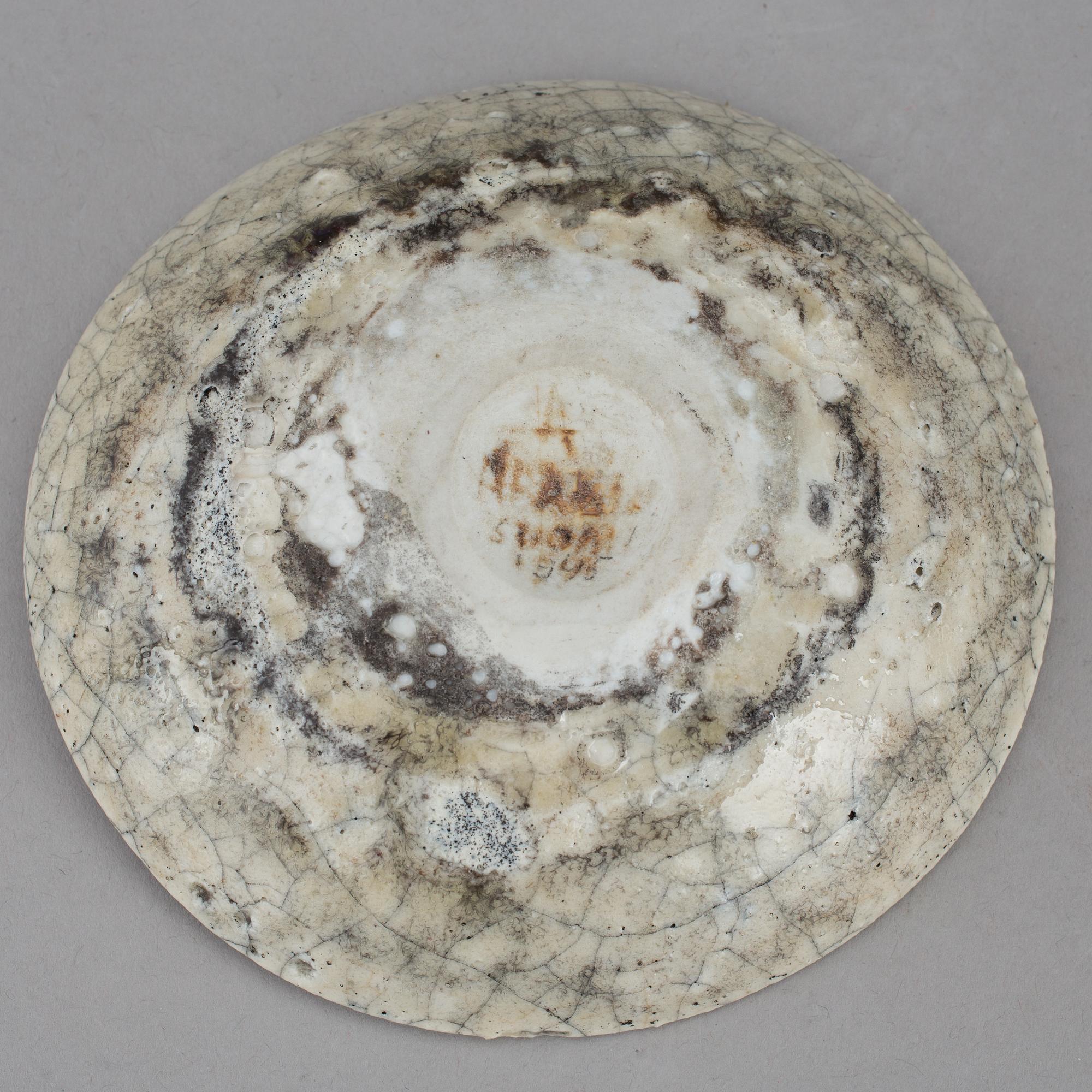 SKÅLAR 2 stycken, keramik, Aune Siimes, Arabia. En daterad 1945.