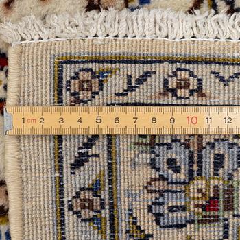 Matta, Keshan, ca 402 x 300 cm.