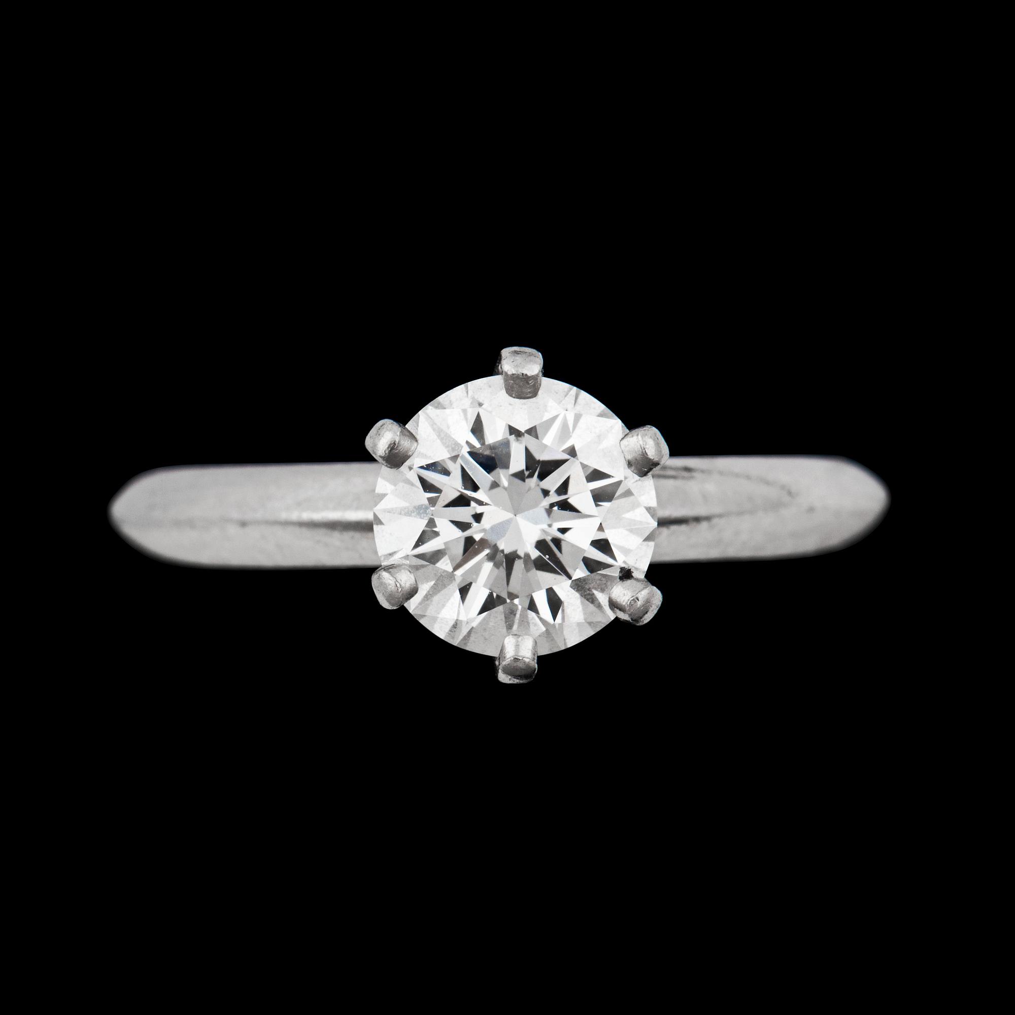 RING, Tiffany & Co, med diamant 1.04 ct. Kvalitet E/VVS2, very good cut. Serienr: NO16157.